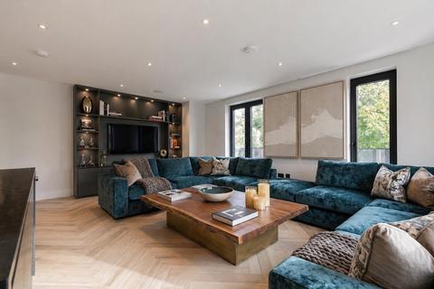 3 bedroom flat for sale, Parabola Road, Cheltenham, Gloucestershire GL50
