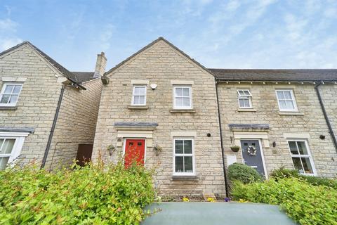 Swan Avenue, Bingley BD16