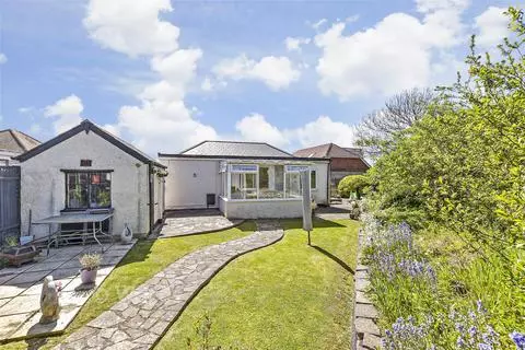 3 bedroom detached bungalow for sale - Widok 2
