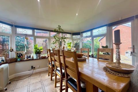 5 bedroom detached house to rent, Upper Wood Close, Shenley Brook End