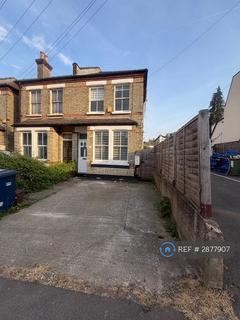 4 bedroom detached house to rent, Victoria Road, Barnet, EN4