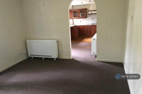 2 bedroom flat to rent, Kelly Avenue, Rugeley, WS15