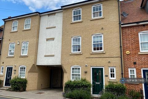 4 bedroom terraced house to rent, New Writtle Street, Chelmsford, CM2