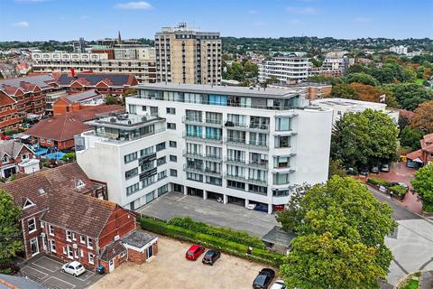 3 bedroom penthouse for sale, Poole