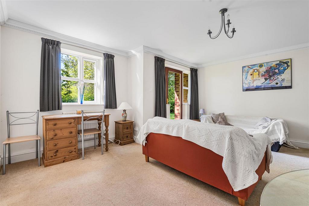 Apartment in Reading, Caversham - View 2