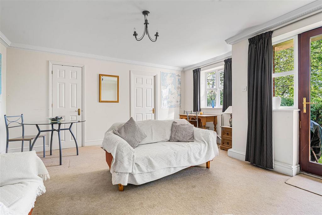 Apartment in Reading, Caversham - View 4