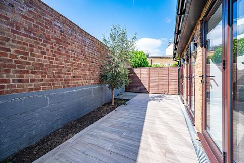 3 bedroom house for sale, Castle Road, Kentish Town, London, NW1
