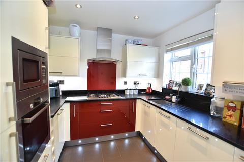 3 bedroom terraced house for sale, Chive Court, Hampshire GU14