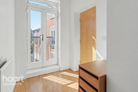 3 bed flat/apartment for rent in Circular Road South, COLCHESTER