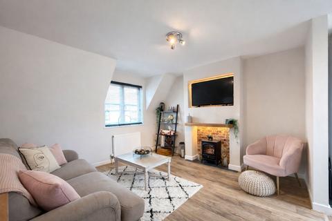2 bedroom coach house for sale, Ulysses Road, Swindon SN25