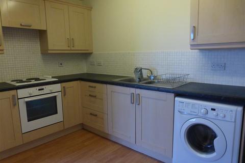 2 bedroom flat to rent, Callington Road, SWINDON