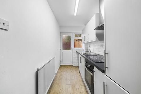3 bedroom house to rent, Fieldcourt Gardens, Quedgeley, Gloucester, GL2