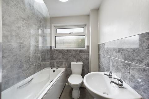 3 bedroom house to rent, Fieldcourt Gardens, Quedgeley, Gloucester, GL2