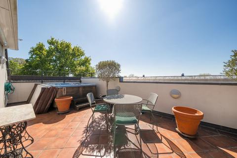 3 bedroom penthouse for sale, Overbury Avenue, Beckenham, BR3
