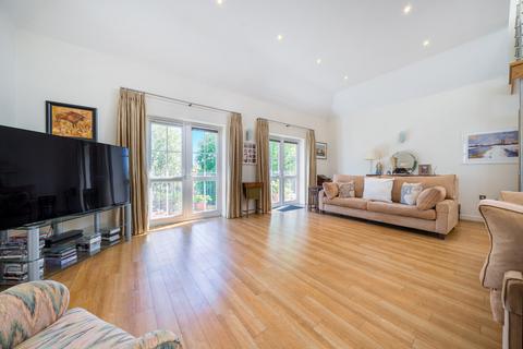 3 bedroom penthouse for sale, Overbury Avenue, Beckenham, BR3