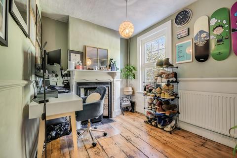 2 bedroom terraced house for sale, Upper Bridge Road, Chelmsford