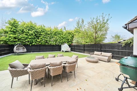 4 bedroom house for sale, Burrows Close, Penn, HP10