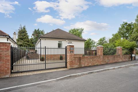 undefined, Mayfield Gardens, Staines-upon-thames, TW18