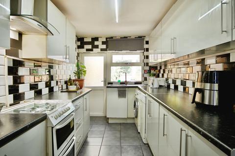 3 bedroom terraced house for sale, Oval Road North, Dagenham, RM10