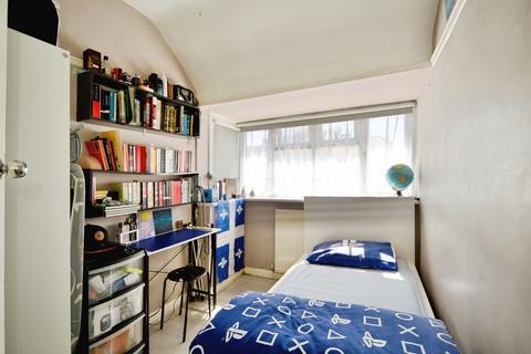 3 bedroom terraced house for sale, Oval Road North, Dagenham, RM10