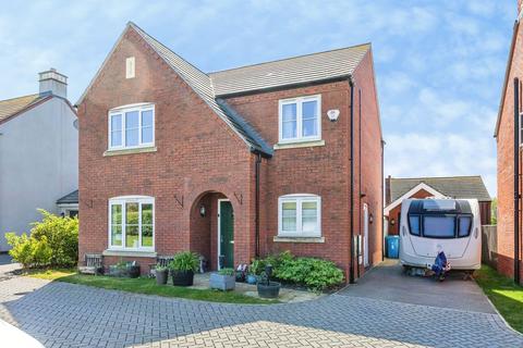4 bedroom detached house for sale, Slate Drive, Kettering