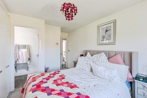 4 bedroom detached house for sale, Slate Drive, Kettering