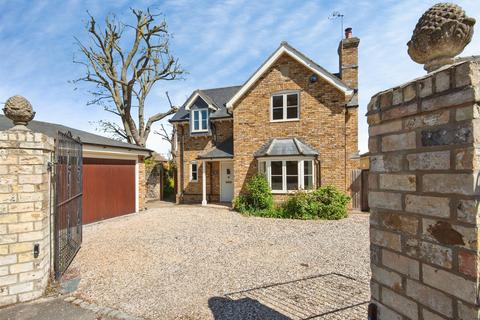 3 bedroom detached house for sale, The Green, Royston