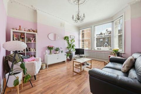 Cheverton Road, Whitehall Park N19 3BB