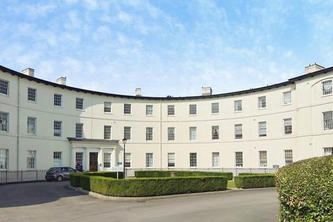 2 bedroom apartment to rent, The Crescent, Gloucester