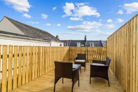 6 bedroom flat share to rent – pohled 4