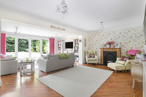 4 bedroom detached house for sale, Tysea Hill, Stapleford Abbotts, RM4