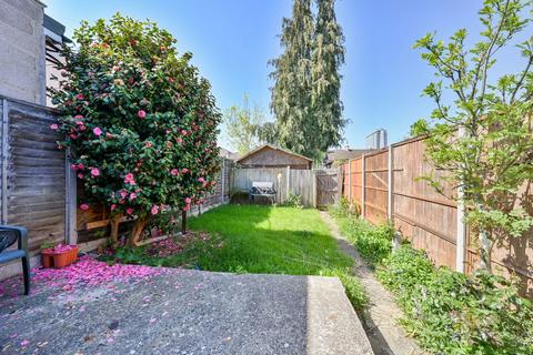 Meadway, Surbiton, KT5