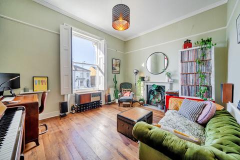 1 bedroom flat for sale, Selhurst Road, London, SE25