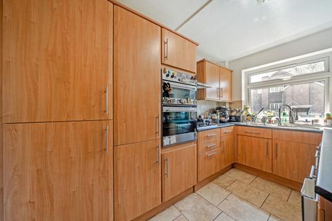 2 bedroom flat for sale, Grand Drive, Raynes Park, London, SW20