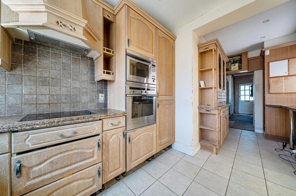 Kitchen diner angle