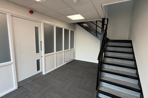 Office to rent, Wilbury Way Hitchin SG4 0TW