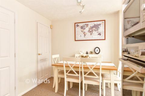 2 bedroom semi-detached house for sale, Rowmarsh Close, Gravesend DA11