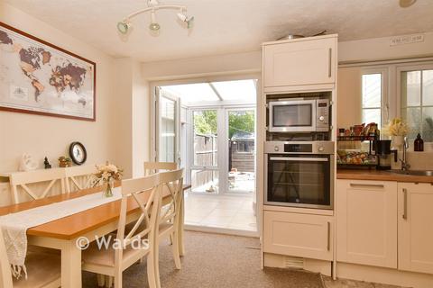 2 bedroom semi-detached house for sale, Rowmarsh Close, Gravesend DA11
