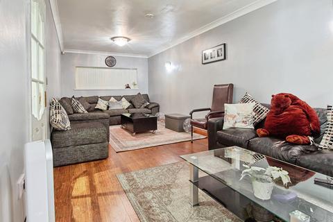 3 bedroom semi-detached house for sale, Tennal Road, West Midlands, B32