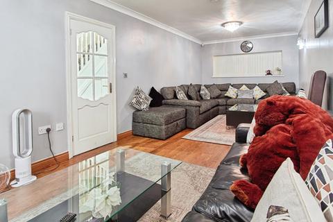 3 bedroom semi-detached house for sale, Tennal Road, West Midlands, B32