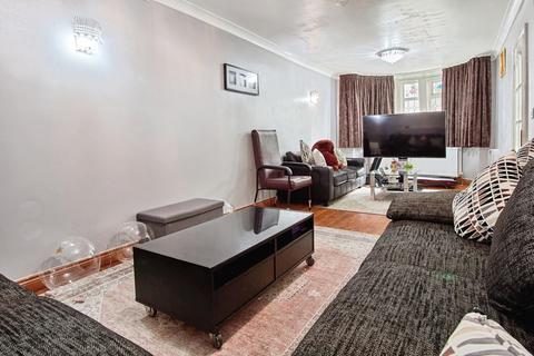 3 bedroom semi-detached house for sale, Tennal Road, West Midlands, B32