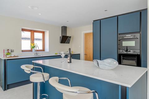 3 bedroom barn conversion for sale, The Courtyard, Frampton Cotterell, BS36