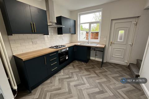 2 bedroom terraced house to rent, St Helens Road, Leigh, WN7