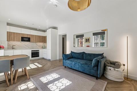 1 bedroom flat for sale, Holt Gardens, London SW17