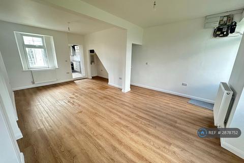 4 bedroom semi-detached house to rent, Cae Pys Road, Swansea, SA5