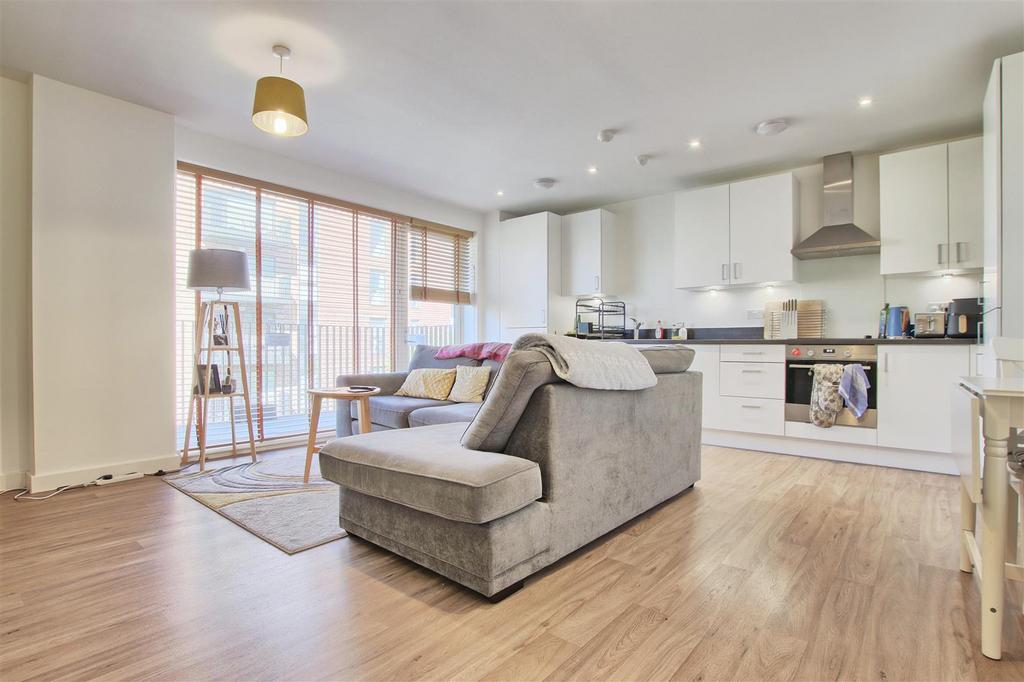 Apartment in Cambridge, Trumpington - View 3