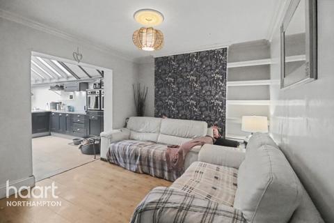 3 bedroom semi-detached house for sale, Bedford Road, Rushden
