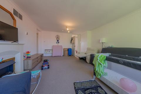 2 bedroom flat for sale, Cedarhurst, Birmingham B32