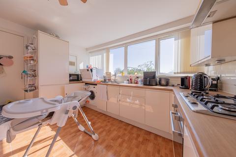 2 bedroom flat for sale, Cedarhurst, Birmingham B32