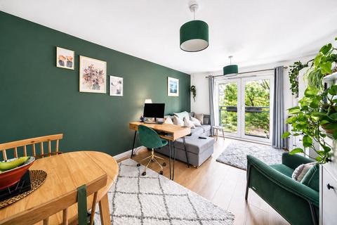 1 bedroom flat for sale, Effra Parade, London